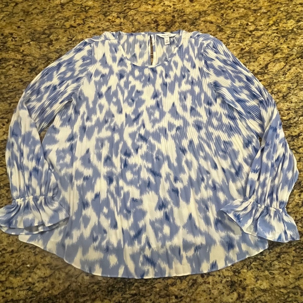 Nine West Womens Blue White Ikat Pleated Blouse Ruffle Cuff Top Size M